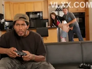 Một cuộc chạm trán trên cầu thang tòa nhà! Chất liệu thân máy hoàn hảo, sản phẩm tuyệt vời!