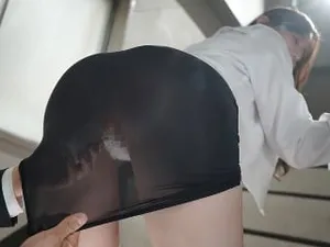 Mối tình với đồng nghiệp nữ làm chung công ty có cuộc sống hôn nhân không hạnh phúc